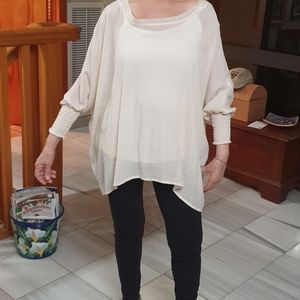 FAVLUX new oversized top. Cream color